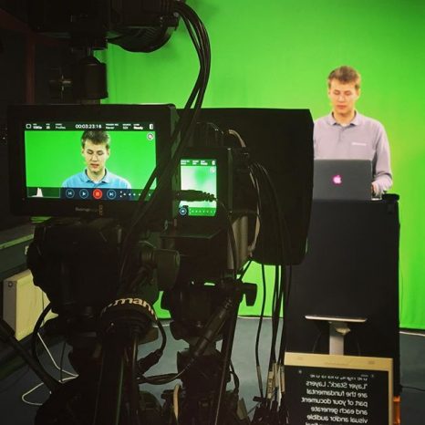 News Anchor Career Guide: Speaking Skills and Education Requirements