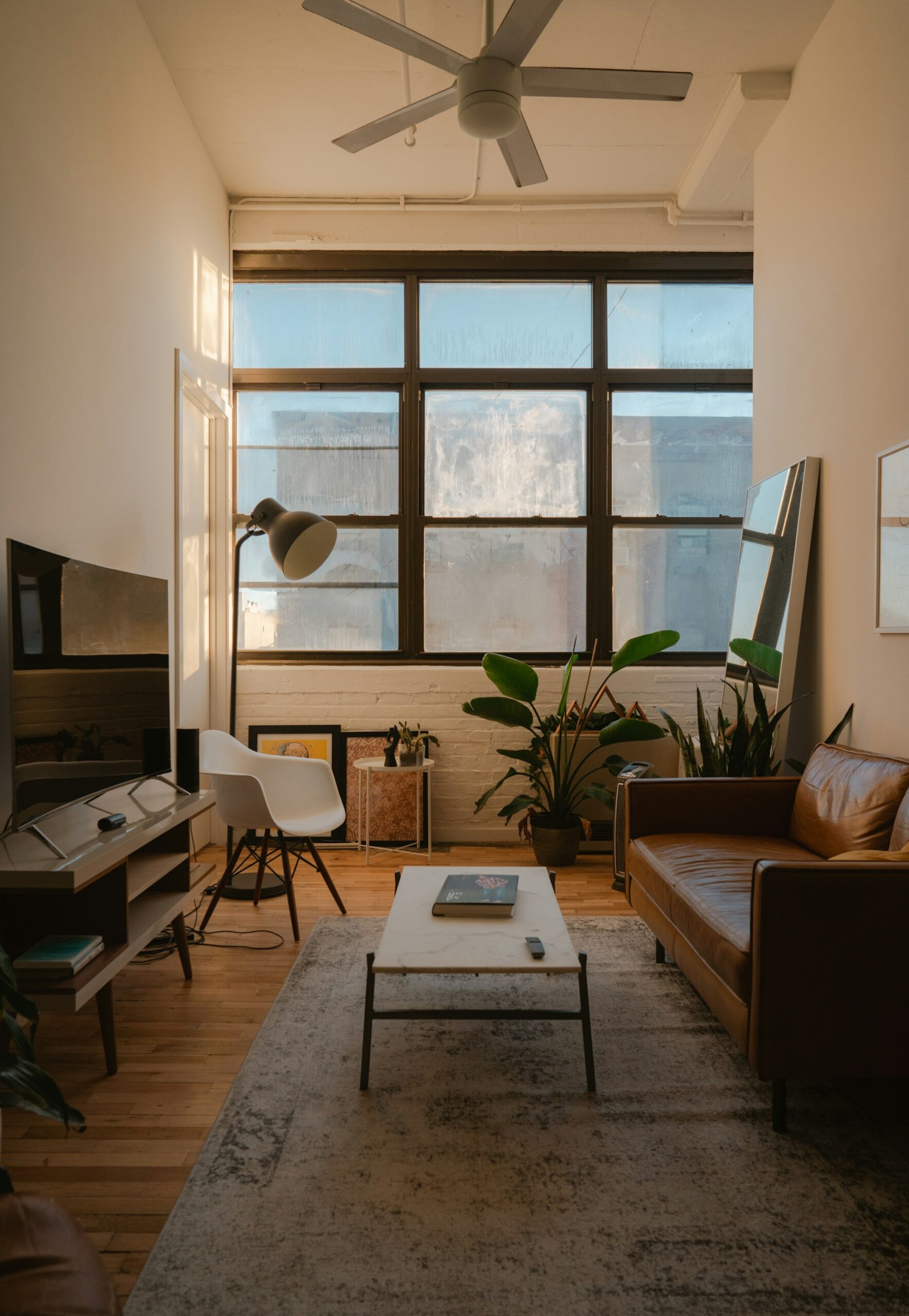 Transform Your Space: Minimalist Home Interior Inspiration for 2025