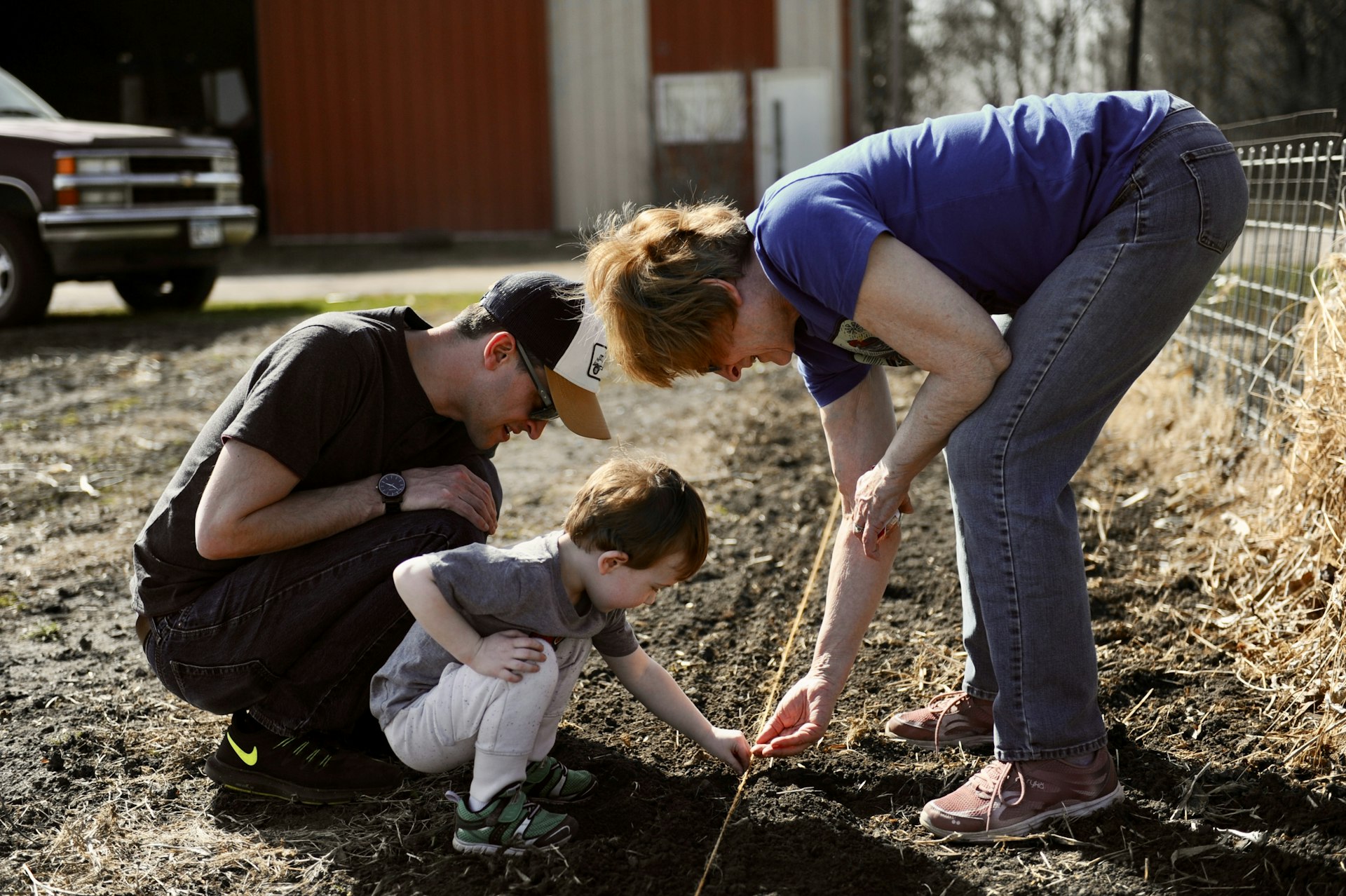 How Family Volunteering Activities Enrich Lives and Strengthen Bonds