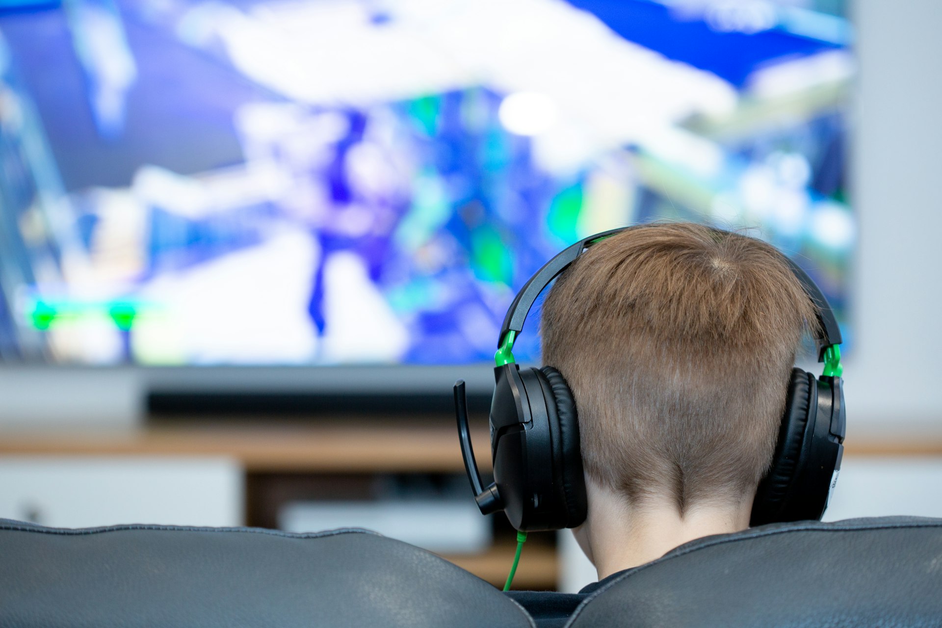 How Streaming Latency Shapes Competitive Gaming Outcomes: Risks, Solutions, and Best Practices