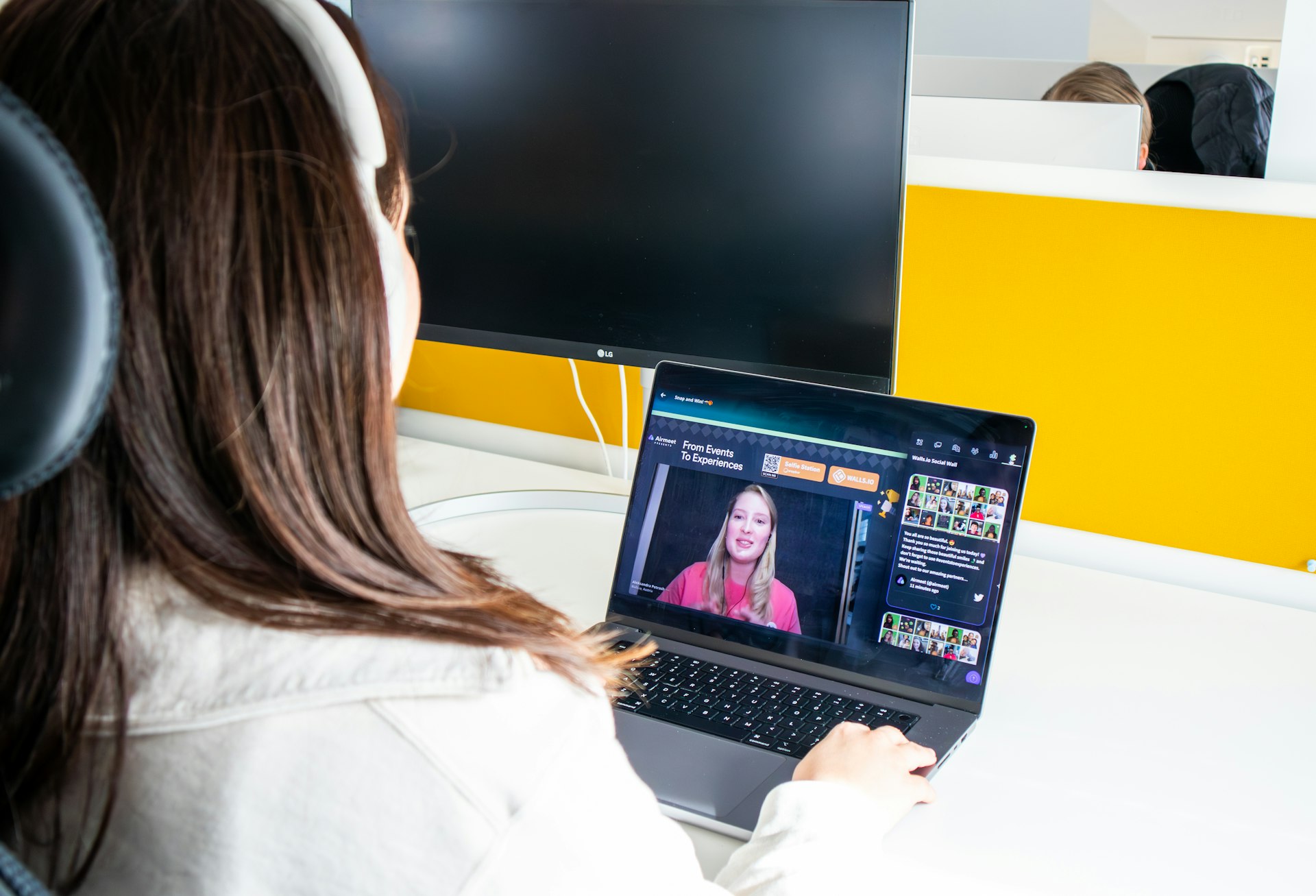 Empowering Education: A Guide to Collaborative Learning in Digital Classrooms